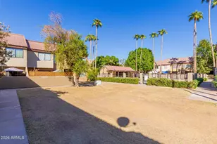 2040 S Longmore St, Mesa, AZ 85202 - Photo 24