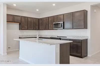 24549 W Hilton Avenue, Buckeye, AZ 85326 - Photo 2