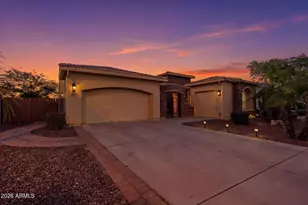 3118 S Colonial St, Gilbert, AZ 85295 - Photo 2