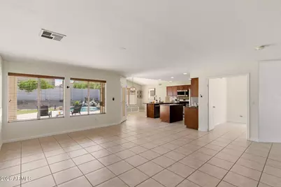 1723 E Blackhawk Drive E, Phoenix, AZ 85024 - Photo 4