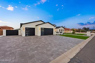 8924 W Patrick Ln, Peoria, AZ 85383 - Photo 6