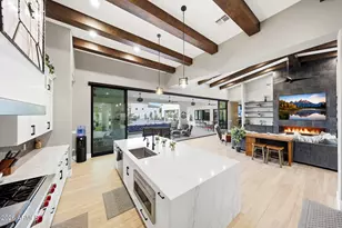 8924 W Patrick Ln, Peoria, AZ 85383 - Photo 14