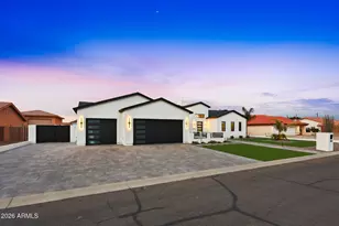 8924 W Patrick Ln, Peoria, AZ 85383 - Photo 2
