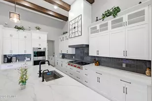 8924 W Patrick Ln, Peoria, AZ 85383 - Photo 16