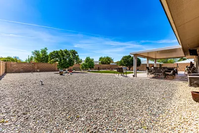 13815 N Cameo Drive, Sun City, AZ 85351 - Photo 28