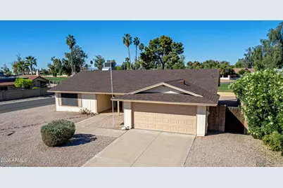 12122 S Tomi Drive, Phoenix, AZ 85044 - Photo 2