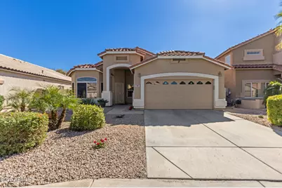 891 W Tremaine Avenue, Gilbert, AZ 85233 - Photo 2