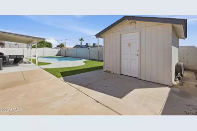 2109 W Oraibi Drive, Phoenix, AZ 85027 - Photo 40