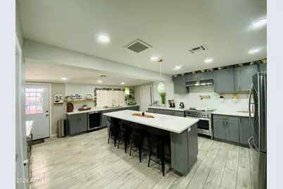 3938 W Lynne Lane, Phoenix, AZ 85041 - Photo 1