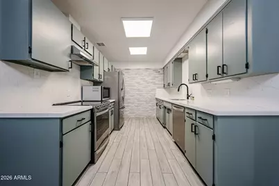 2816 N 33rd Place, Phoenix, AZ 85008 - Photo 10