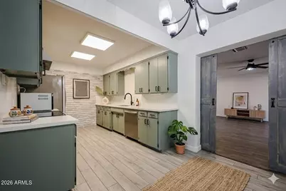 2816 N 33rd Place, Phoenix, AZ 85008 - Photo 8