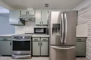 2816 N 33rd Pl, Phoenix, AZ 85008 - Photo 12