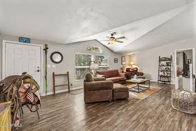 42027 N 3rd Street, Phoenix, AZ 85086 - Photo 2