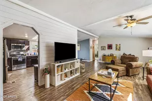 42027 N 3rd St, Phoenix, AZ 85086 - Photo 4