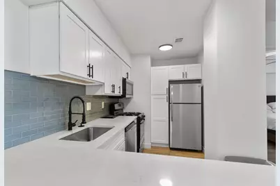 302 E Monte Vista Road #Apt A17, Phoenix, AZ 85004 - Photo 2