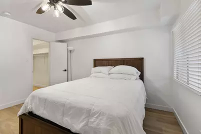 302 E Monte Vista Road #Apt A17, Phoenix, AZ 85004 - Photo 10
