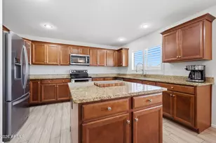 648 S Cholla St, Gilbert, AZ 85233 - Photo 8