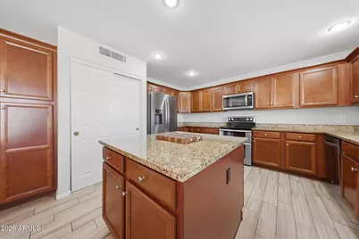 648 S Cholla Street, Gilbert, AZ 85233 - Photo 8