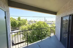 1352 E Highland Ave, Phoenix, AZ 85014 - Photo 14