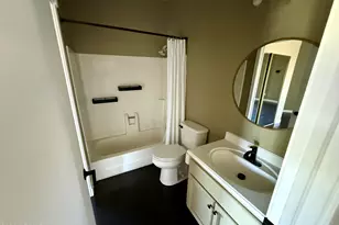 1352 E Highland Ave, Phoenix, AZ 85014 - Photo 18