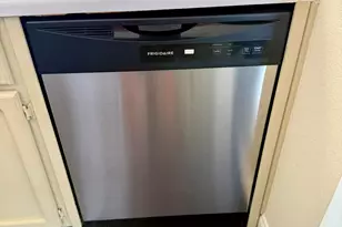 1352 E Highland Ave, Phoenix, AZ 85014 - Photo 24