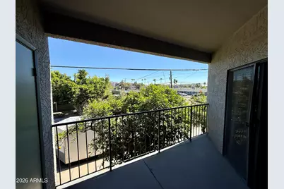 1352 E Highland Avenue #202, Phoenix, AZ 85014 - Photo 8