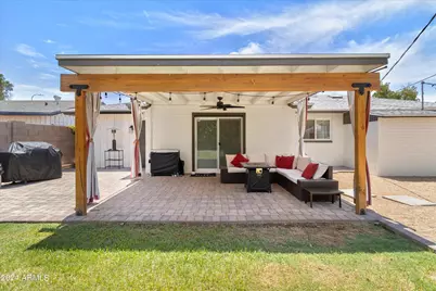 3416 E Amelia Avenue, Phoenix, AZ 85018 - Photo 16