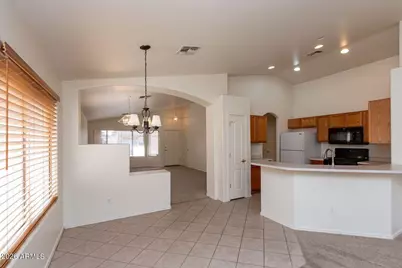 20271 N 81st Lane, Peoria, AZ 85382 - Photo 8