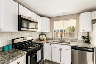 643 S 93rd Pl, Mesa, AZ 85208 - Photo 2