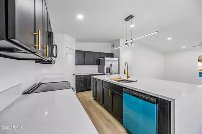 1246 E Winter Drive, Phoenix, AZ 85020 - Photo 14