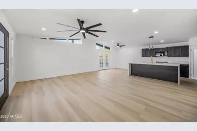 1246 E Winter Drive, Phoenix, AZ 85020 - Photo 10