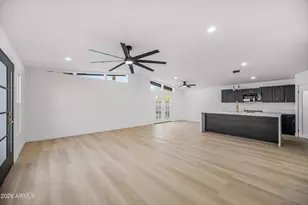 1246 E Winter Dr, Phoenix, AZ 85020 - Photo 10