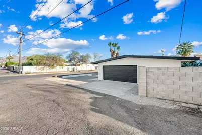 1246 E Winter Drive, Phoenix, AZ 85020 - Photo 4