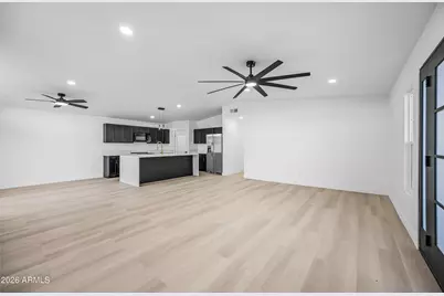 1246 E Winter Drive, Phoenix, AZ 85020 - Photo 6