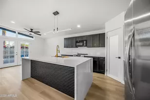 1246 E Winter Dr, Phoenix, AZ 85020 - Photo 16