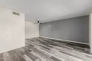 4211 E Palm Ln, Phoenix, AZ 85008 - Photo 12