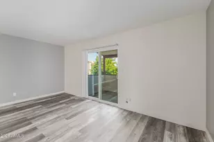 4211 E Palm Ln, Phoenix, AZ 85008 - Photo 8