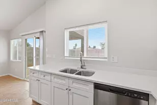 6216 S 16th Ln, Phoenix, AZ 85041 - Photo 16