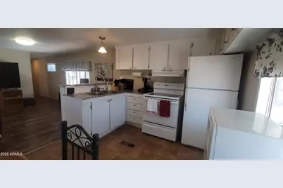 800 W Apache Trail #24, Apache Junction, AZ 85120 - Photo 4
