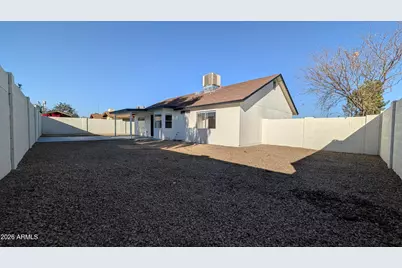 13608 N 40th Drive, Phoenix, AZ 85029 - Photo 2