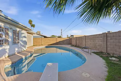 4045 W Montebello Avenue, Phoenix, AZ 85019 - Photo 8