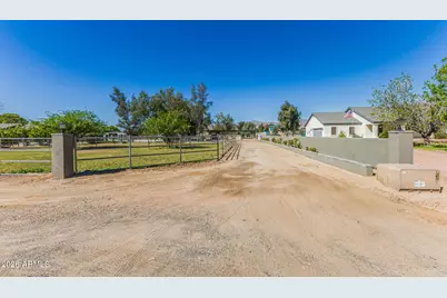 7040 N 177th Avenue, Waddell, AZ 85355 - Photo 4