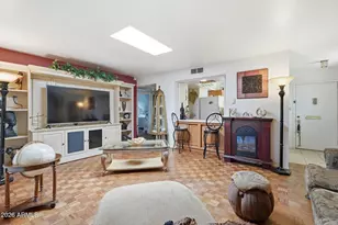 10402 N 105th Ave, Sun City, AZ 85351 - Photo 4