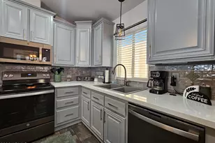 650 N Hawes Rd, Mesa, AZ 85207 - Photo 16