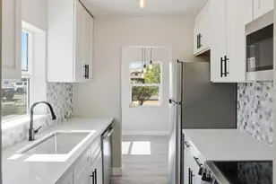 2239 N Edgemere St, Phoenix, AZ 85006 - Photo 12