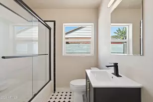 2239 N Edgemere St, Phoenix, AZ 85006 - Photo 26