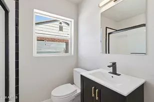 2239 N Edgemere St, Phoenix, AZ 85006 - Photo 24