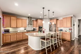 10752 W Desert Elm Ln, Peoria, AZ 85383 - Photo 2