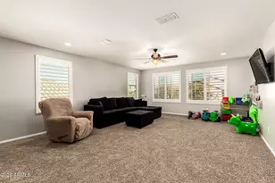 10752 W Desert Elm Ln, Peoria, AZ 85383 - Photo 12