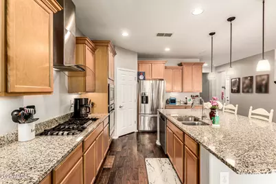 10752 W Desert Elm Lane, Peoria, AZ 85383 - Photo 6